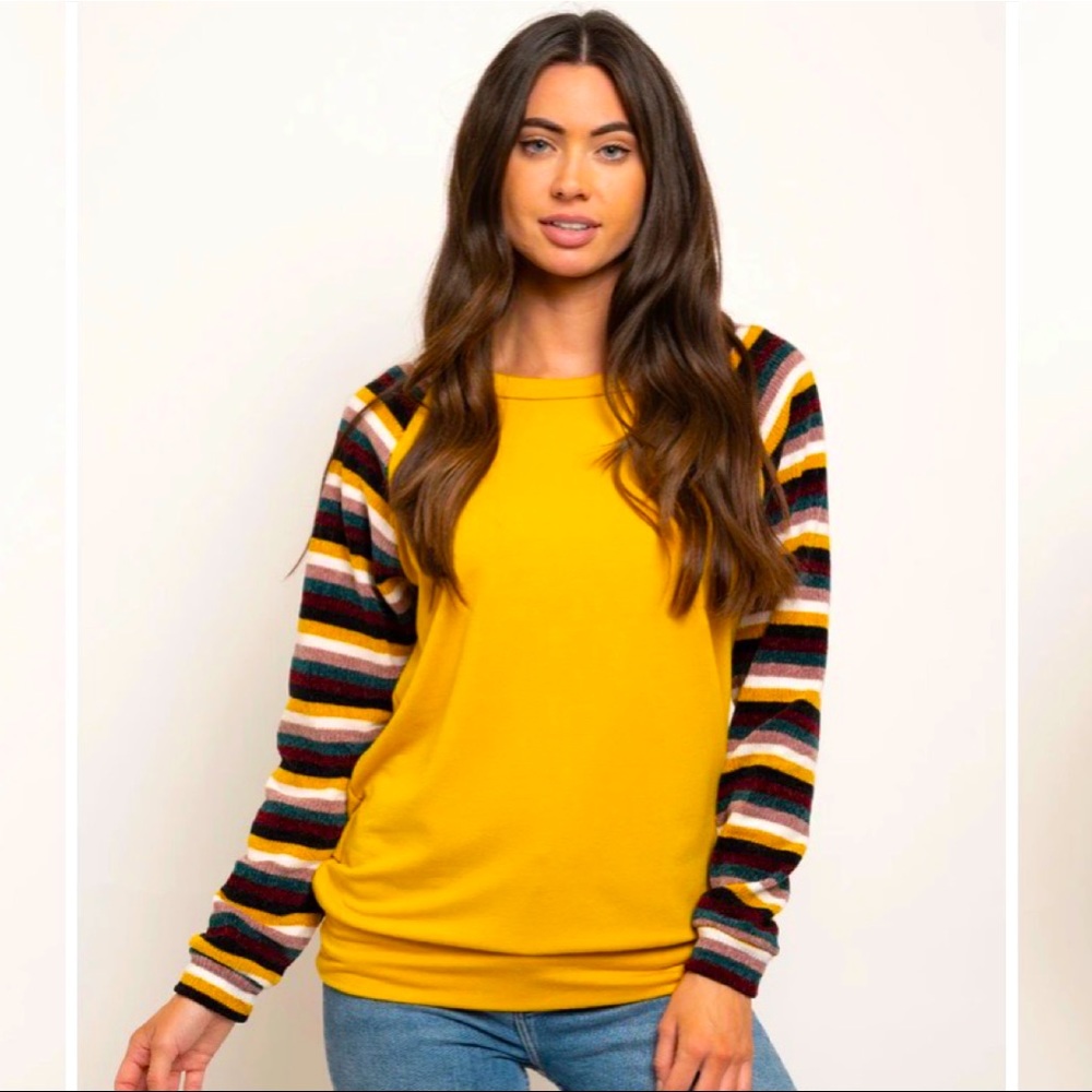 NWT Les Amis Women’s Long Stripes Top